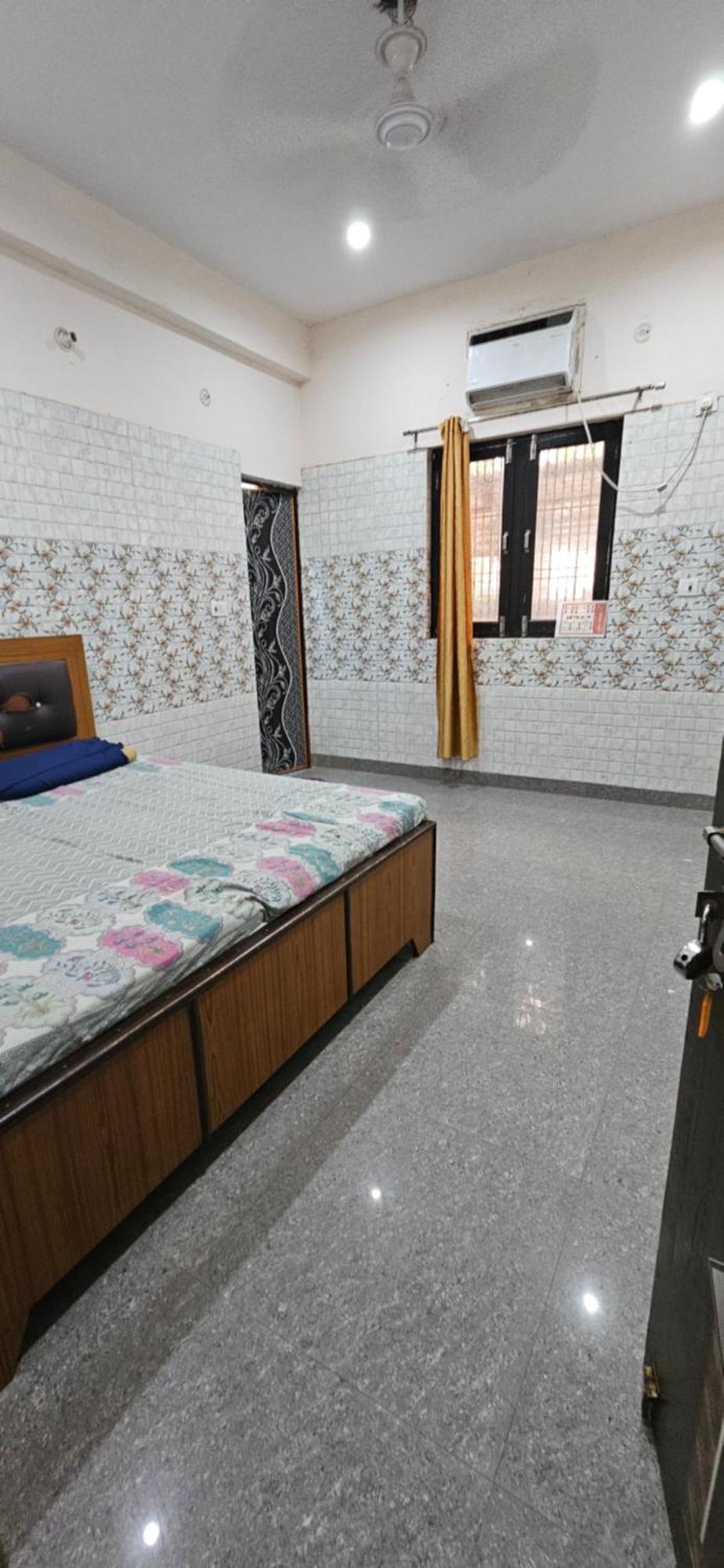 Shri Jagannath Dham Hotel Vrindavan Bagian luar foto